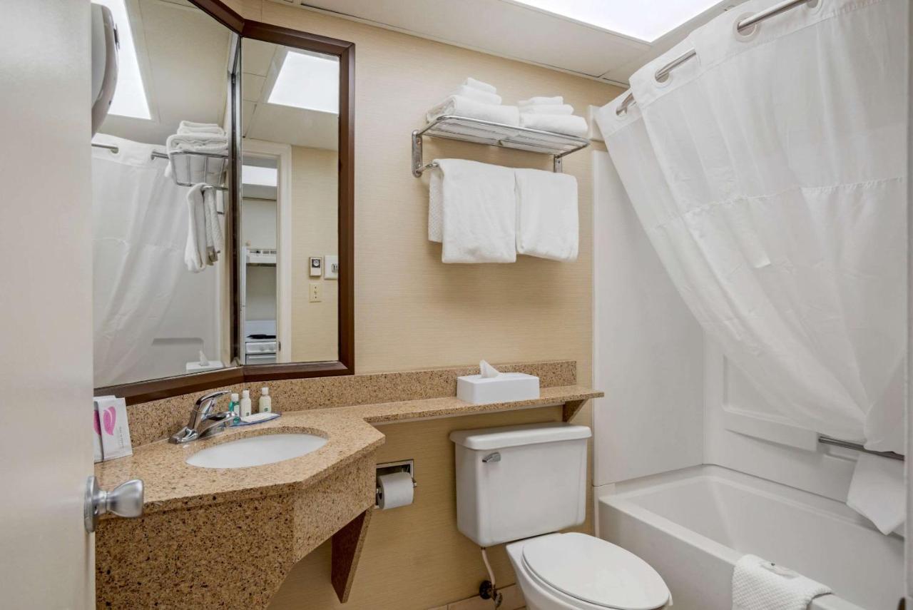 Quality Inn & Suites Oceanblock Оушен-Сіті Екстер'єр фото